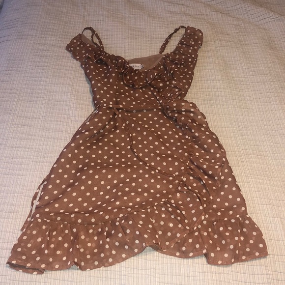Caliente Ruffle Dress In Polka Dot - Picture 6 of 7